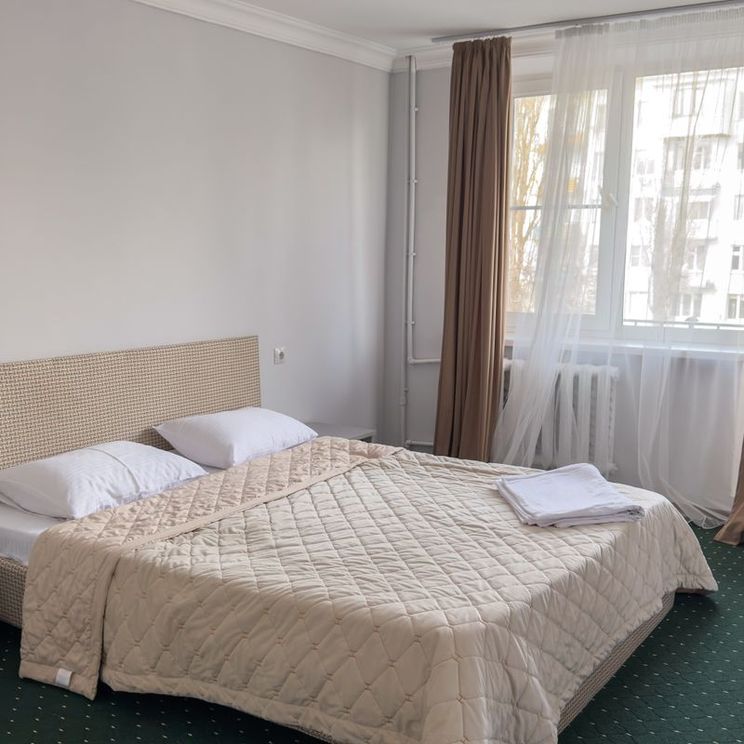 Отели 1-2*, Гостевые домики, Отели 3*, Коттеджи