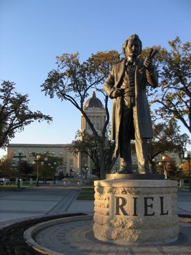 Памятник Луи Риэлю в Виннипеге, Манитоба