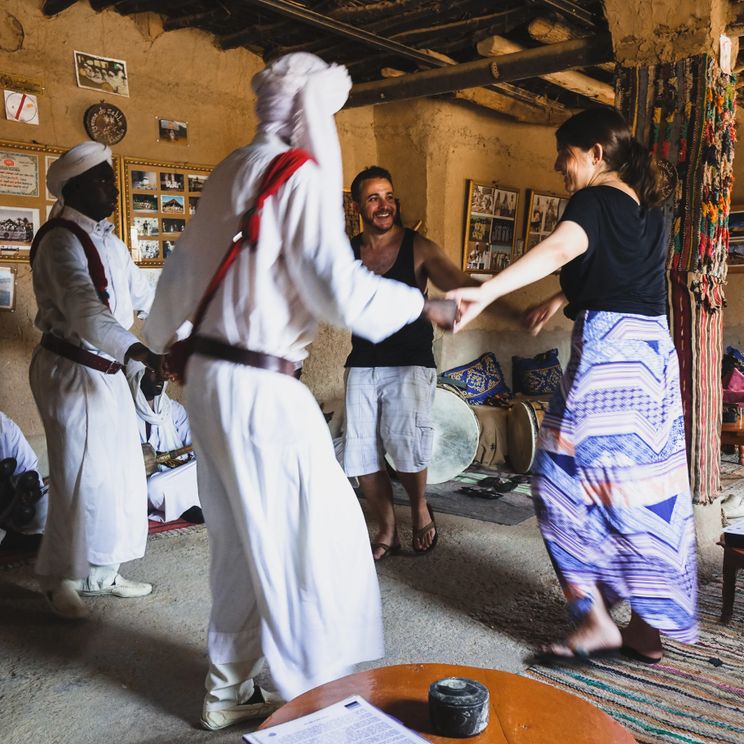 Отели 4*, Палатки