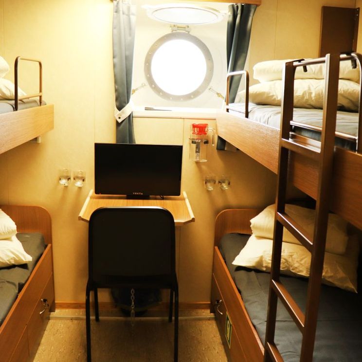 Отели 1-2*, Паромы