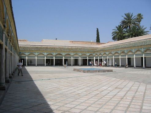 Большой двор Дворца Бахия