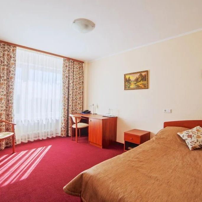 Отели 1-2*, Отели 3*