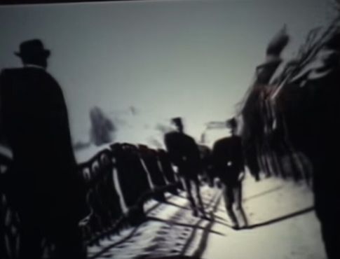 Музей Франца Кафки, одно из экзистенциальных абсурдных видео