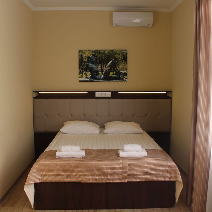 Гостиницы 3*, Гостиницы 4*, Апартаменты