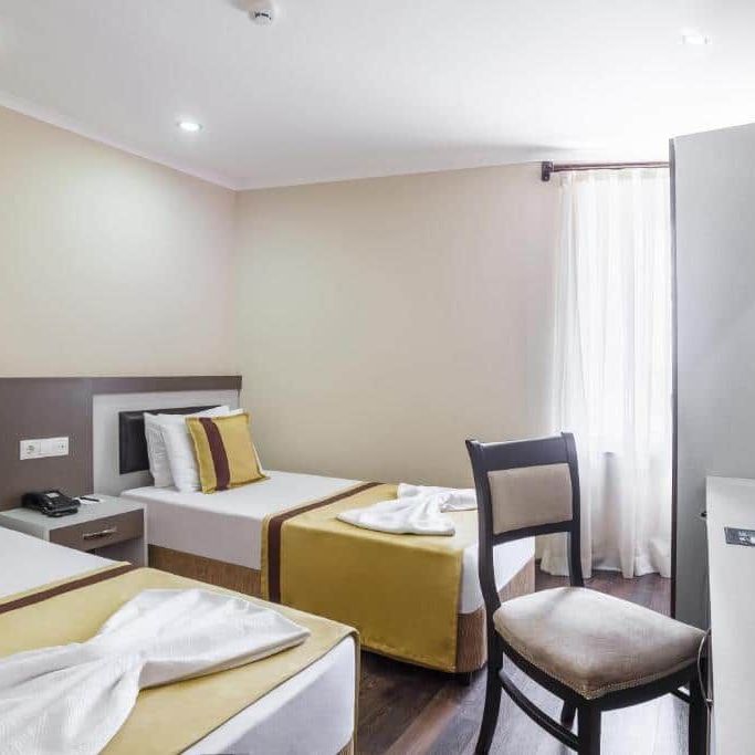 Отели 1-2*, Палатки