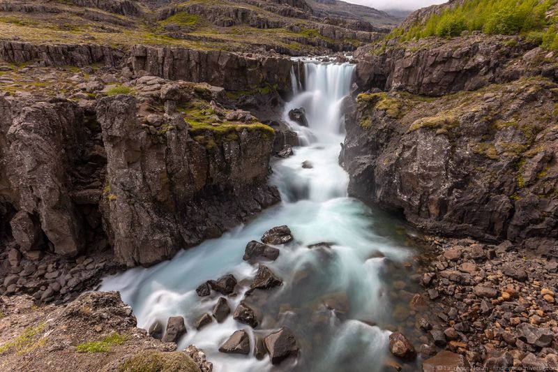 aHR0cHM6Ly93d3cuZmluZGluZ3RoZXVuaXZlcnNlLmNvbS93cC1jb250ZW50L3VwbG9hZHMvMjAxOC8wOC9TdmVpbnNzdGVra3Nmb3NzLXdhdGVyZmFsbC1JY2VsYW5kX2J5X0xhdXJlbmNlLU5vcmFoLmpwZw aHR0cHM6Ly93d3cuZmluZGluZ3RoZXVuaXZlcnNlLmNvbS93cC1jb250ZW50L3VwbG9hZHMvMjAxOC8wOC9TdmVpbnNzdGVra3Nmb3NzLXdhdGVyZmFsbC1JY2VsYW5kX2J5X0xhdXJlbmNlLU5vcmFoLmpwZw водопады Исландии 25 лучших водопадов Исландии aHR0cHM6Ly93d3cuZmluZGluZ3RoZXVuaXZlcnNlLmNvbS93cC1jb250ZW50L3VwbG9hZHMvMjAxOC8wOC9TdmVpbnNzdGVra3Nmb3NzLXdhdGVyZmFsbC1JY2VsYW5kX2J5X0xhdXJlbmNlLU5vcmFoLmpwZw