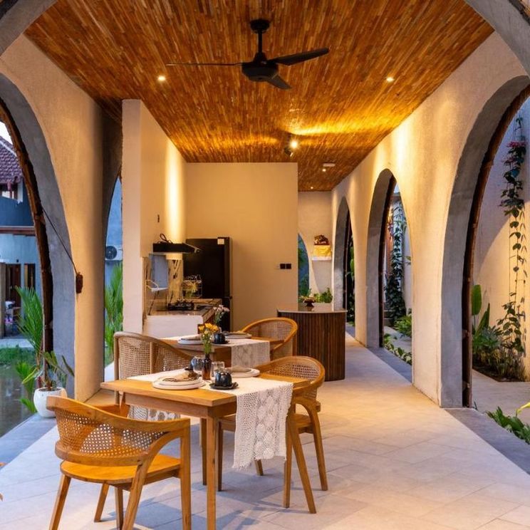 Отели 4*, Бутик-отели, Отели 5*, Виллы, Глэмпинги, Яхты