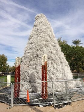 Рождественская ёлка из перекати-поля