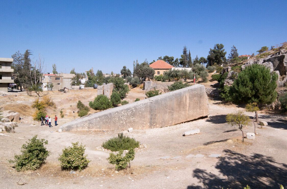Трилитон Баальбека: где находится и что посмотреть рядом