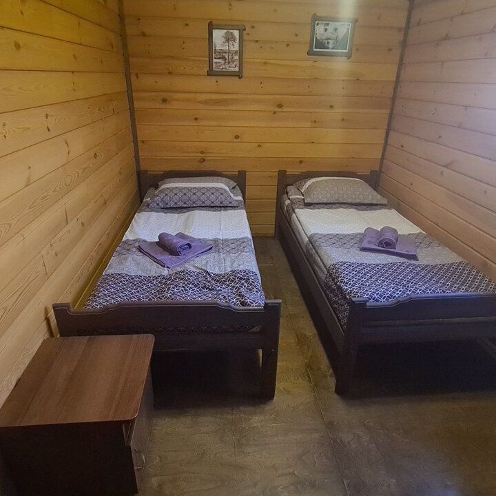 Гостиницы 1-2*, Гостевые домики