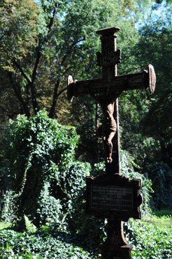 Распятие на Ольшанском кладбище