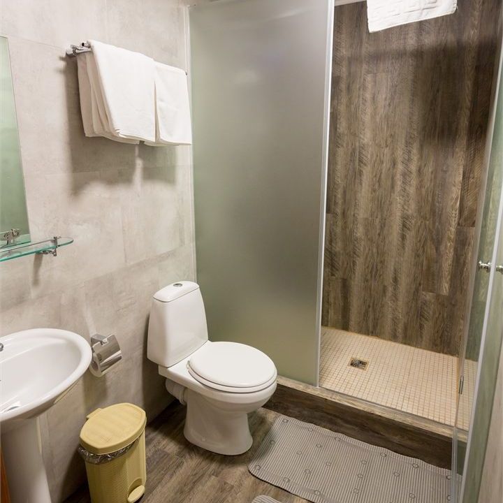 Отели 1-2*, Отели 3*, Коттеджи