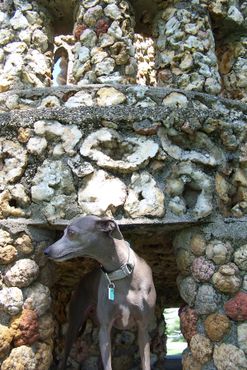 Грот из жеодов