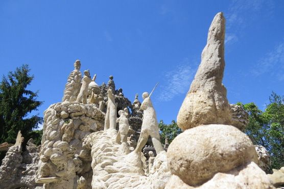 Идеальный дворец