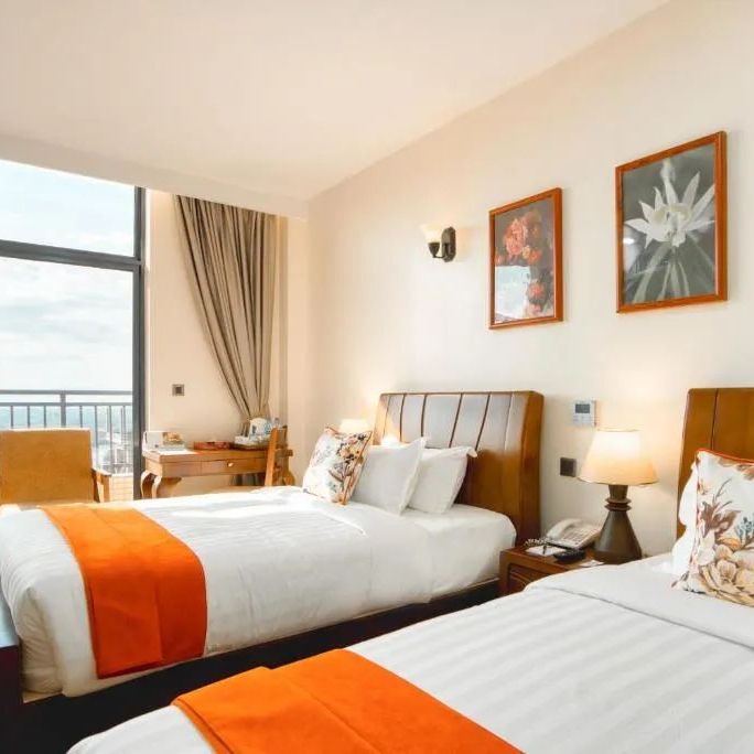 Кемпинги, Гостевые домики, Отели 4*