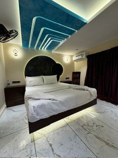 Отели 3*, Отели 4*, Виллы, Яхты