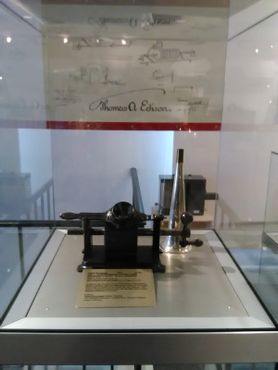 Фонограф Эдисона