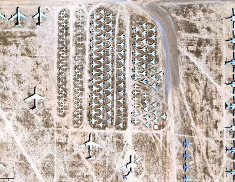 Часть военно-воздушной базы Дэвис-Монтан, изображение с GoogleEarth