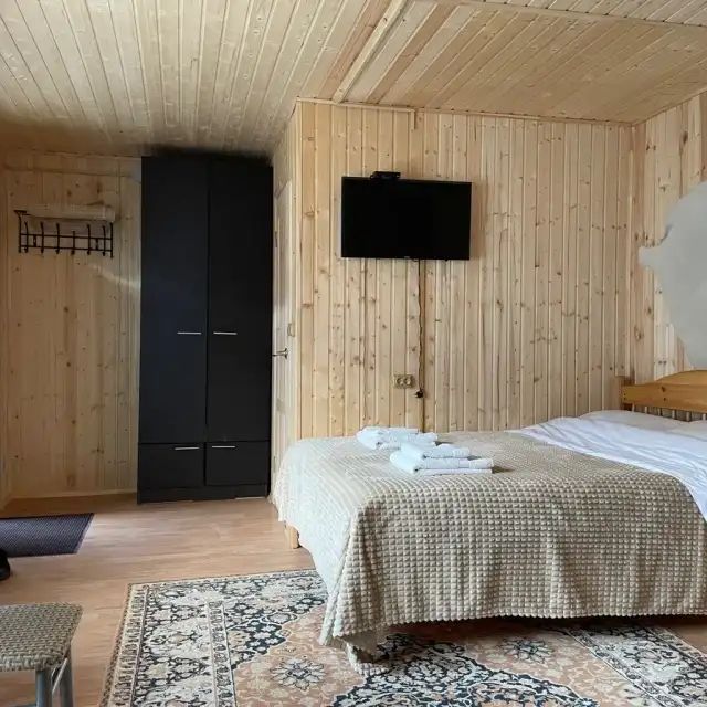 Отели 1-2*, Гостевые домики, Отели 3*, Коттеджи