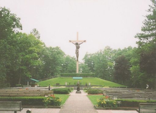 Святыня «Крест в лесу»