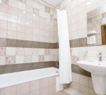 Гостиницы 1-2*, Гостевые домики, Гостиницы 3*, Шале, Юрта