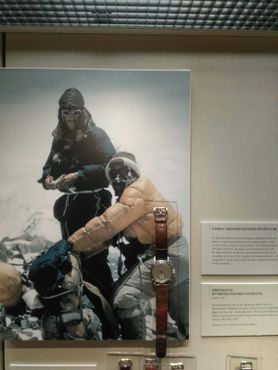 Наручные часы Эдмунда Хиллари из его экспедиции на Эверест