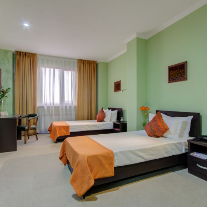 Отели 3*, Глэмпинги, Палатки