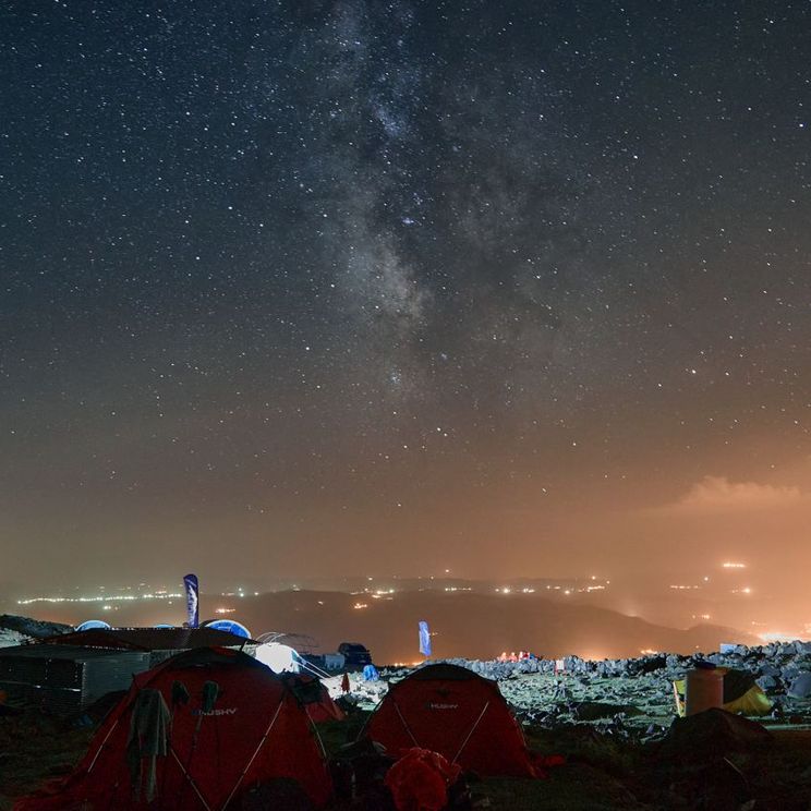 Отели 3*, Палатки