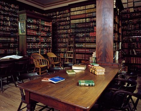 Внутри библиотеки Томаса Хьюза в историческом Рагби 