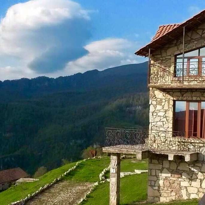 Гостиницы 3*