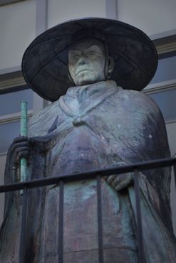Статуя Синрана, Нью-Йорк, 23 сентября 2022 г.