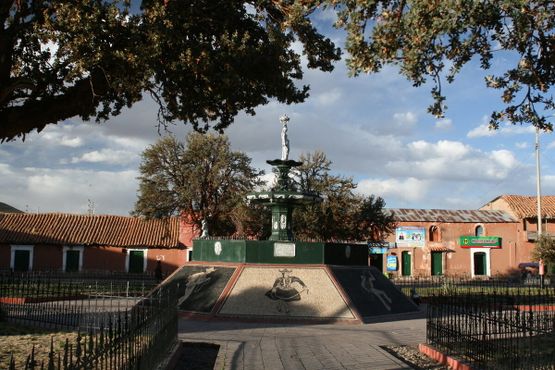
Гробница
Энрике Торреса Белона