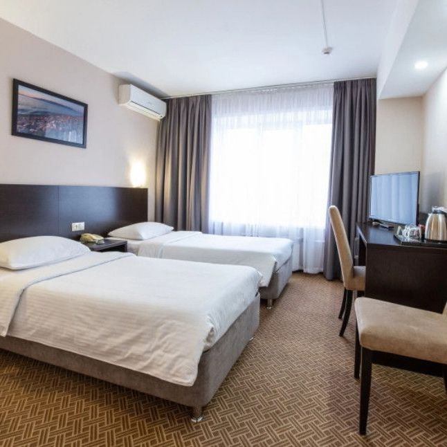 Отели 1-2*, Отели 3*