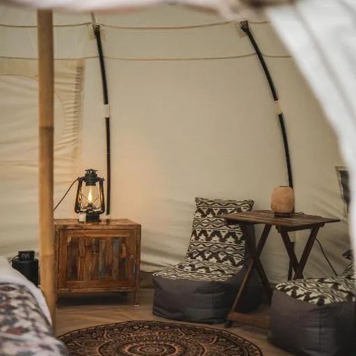 Отели 4*, Отели 5*, Виллы, Глэмпинги, Яхты