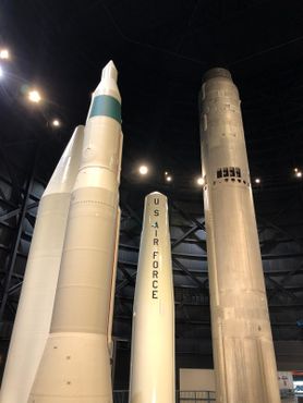 Другие ракеты, представленные на выставке. Ракеты "Атлас" и "Титан" использовались во время космических полетов "Меркури" и "Джемини"