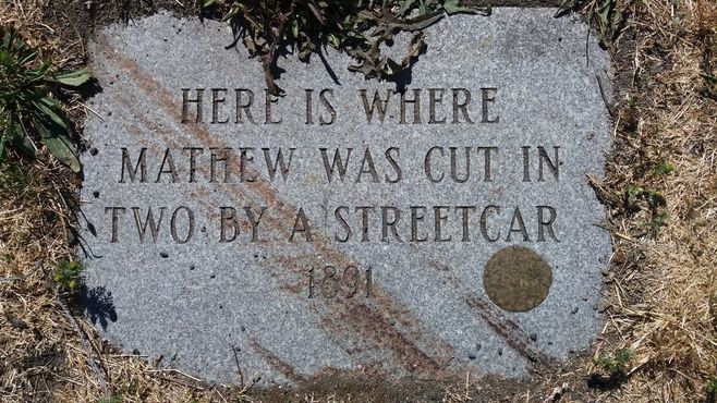 Место, где Мэтью переехал трамвай