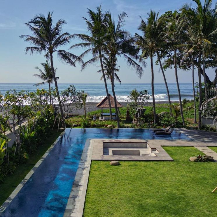 Отели 3*, Отели 4*, Бутик-отели, Отели 5*, Виллы, Глэмпинги, Лоджи