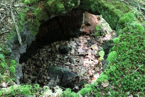 Смотрите под ноги, чтобы не провалиться в вентиляционные отверстия печей