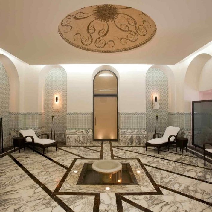 Отели 4*, Палатки