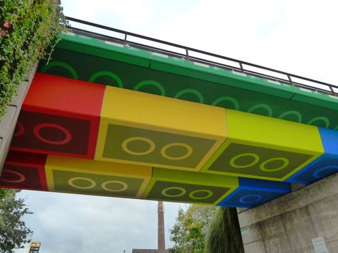 Под Лего-мостом