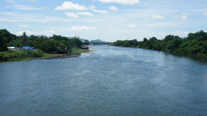 Вид на реку Кхвэяй (не Квай)