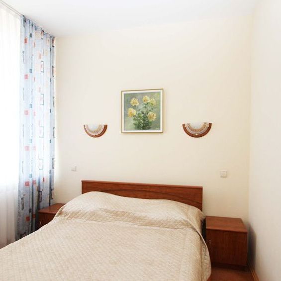 Отели 1-2*, Отели 3*