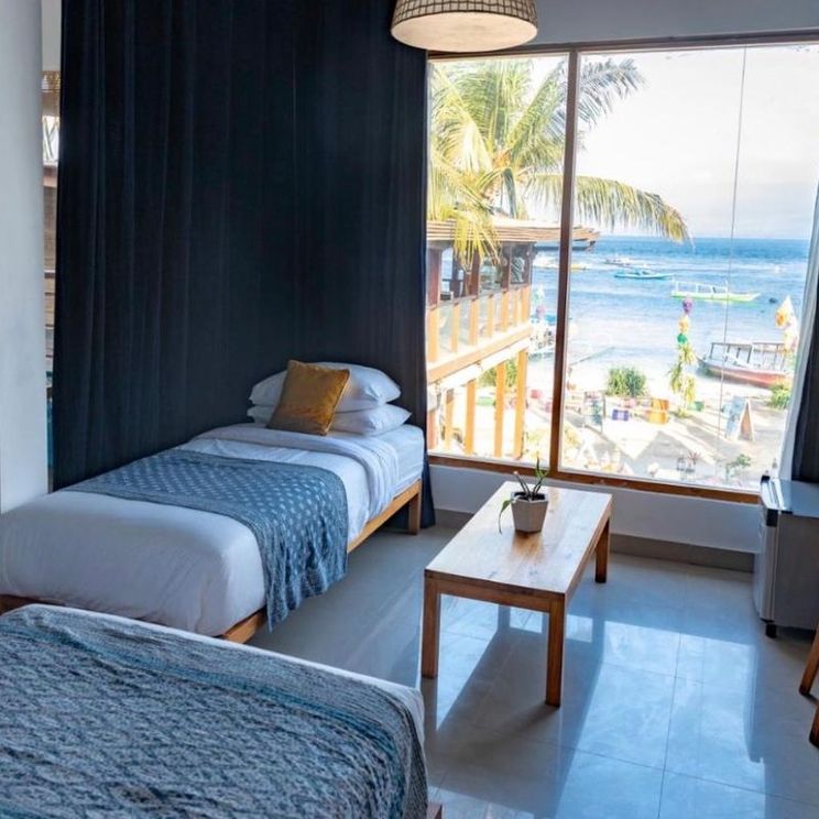 Отели 4*, Яхты