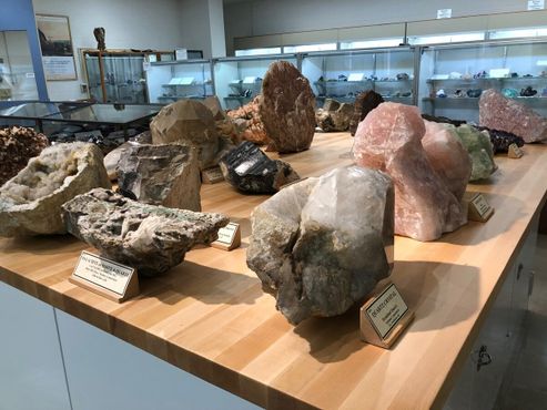Коллекция минералов в музее