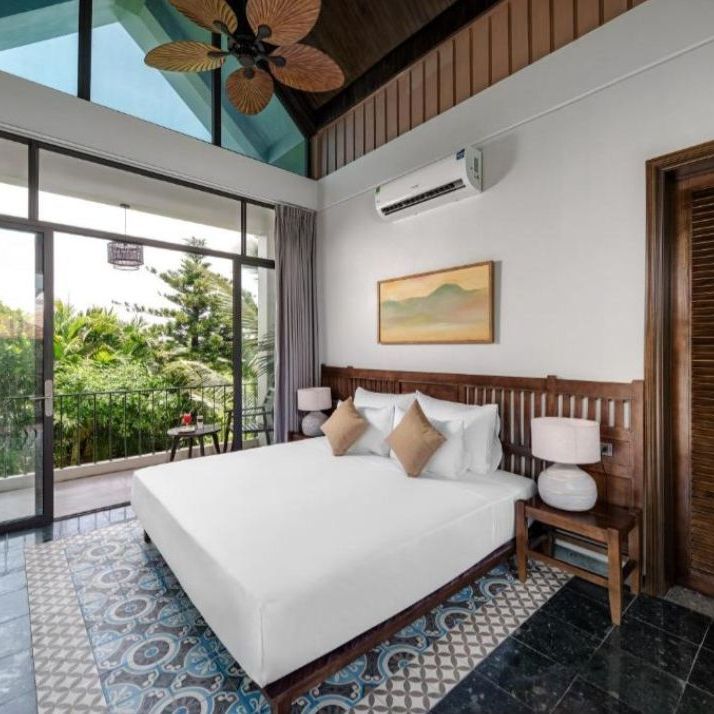 Отели 4*, Яхты