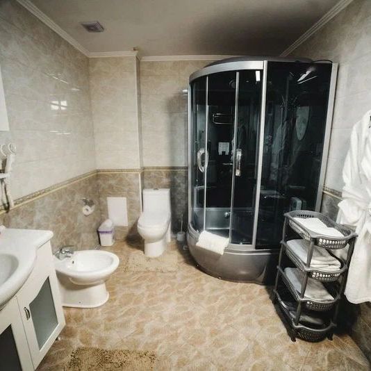 Отели 3*, Палатки