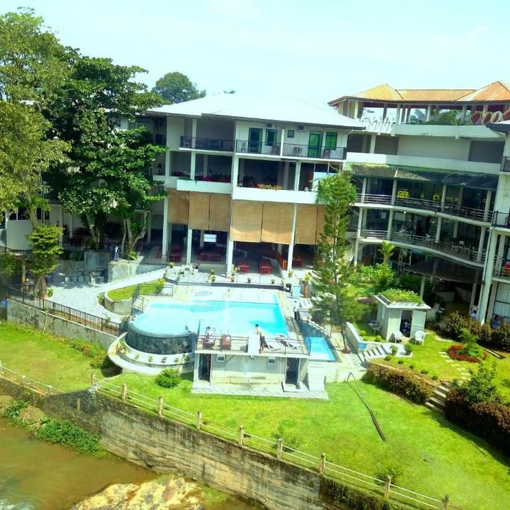 Отели 4*, Отели 5*