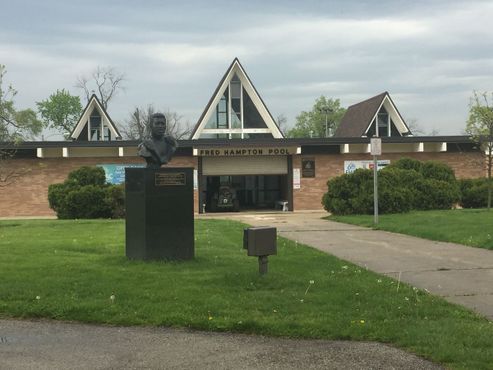 Семейный центр водных видов спорта имени Фреда Хэмптона