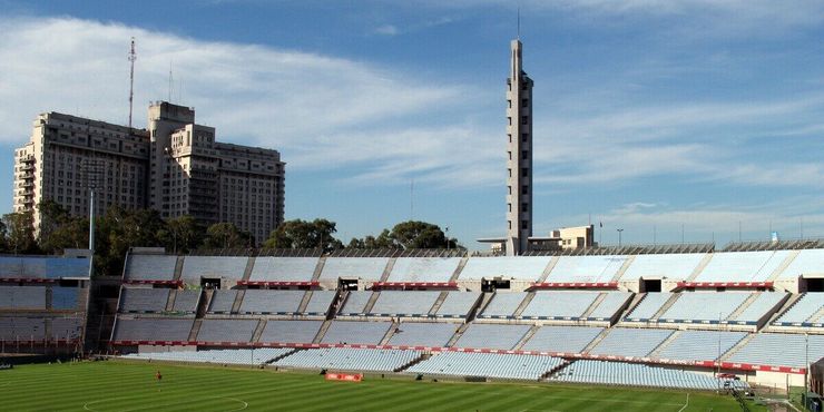 100-метровая башня на стадионе «Сентенарио»