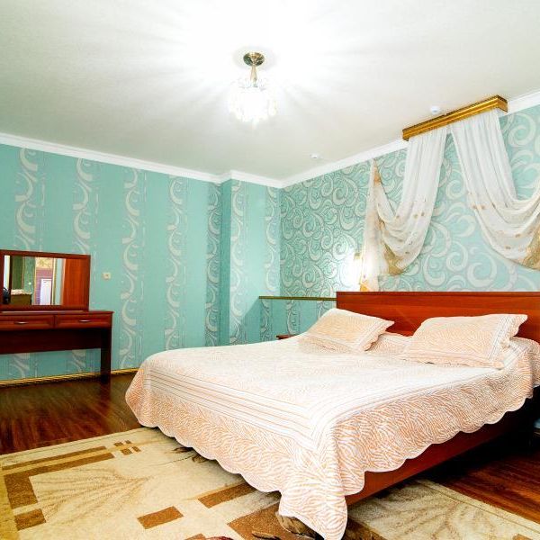 Отели 1-2*, Отели 3*